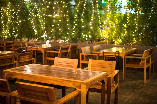 Obraz przedstawijacy jak skutecznie obniy koszty w gastronomii? Praktyczne
...