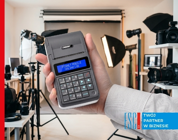 Obraz przedstawi�jacy us�ugi fotograficzne a kasa fiskalna-obowi�zki d...